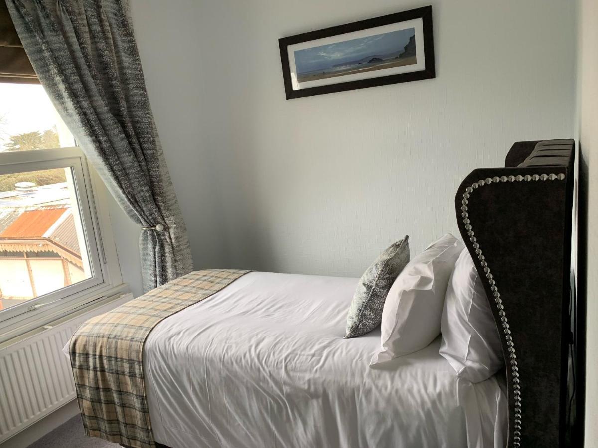 The Station Guest House Galmpton المظهر الخارجي الصورة
