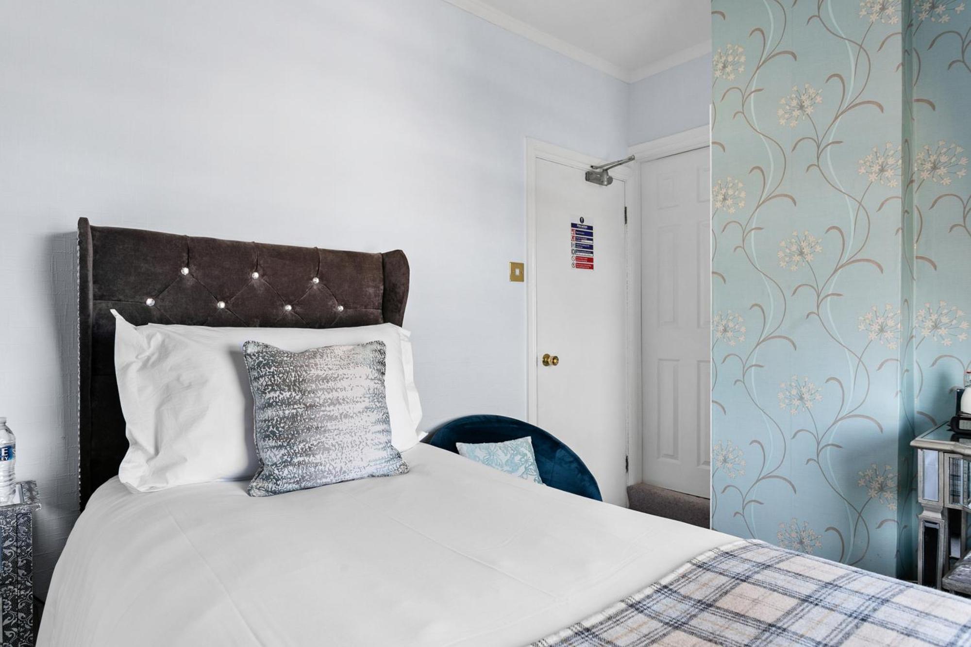 The Station Guest House Galmpton المظهر الخارجي الصورة